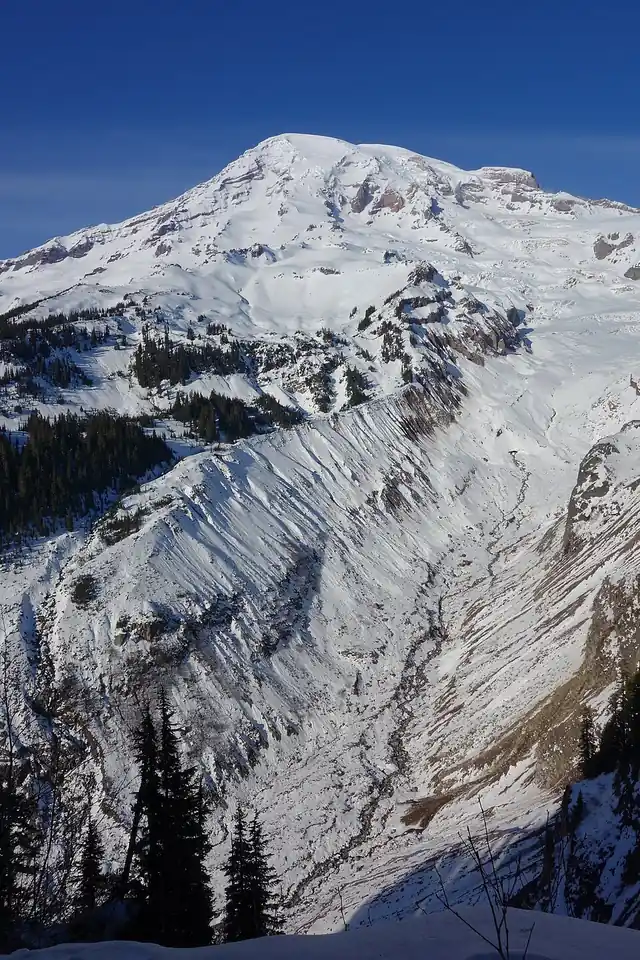 Mount Rainier with the wide Nisqually Glacier flowing down its slope.